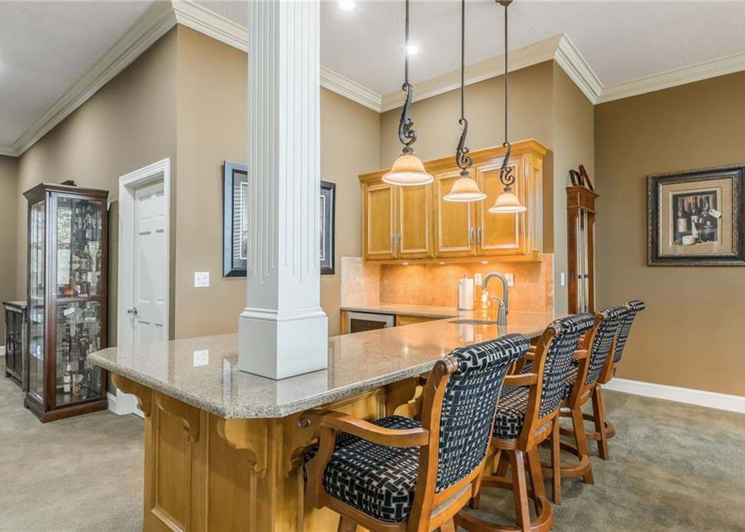 1105 Guinevere Drive — photo 5