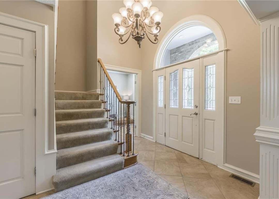 1105 Guinevere Drive — photo 10