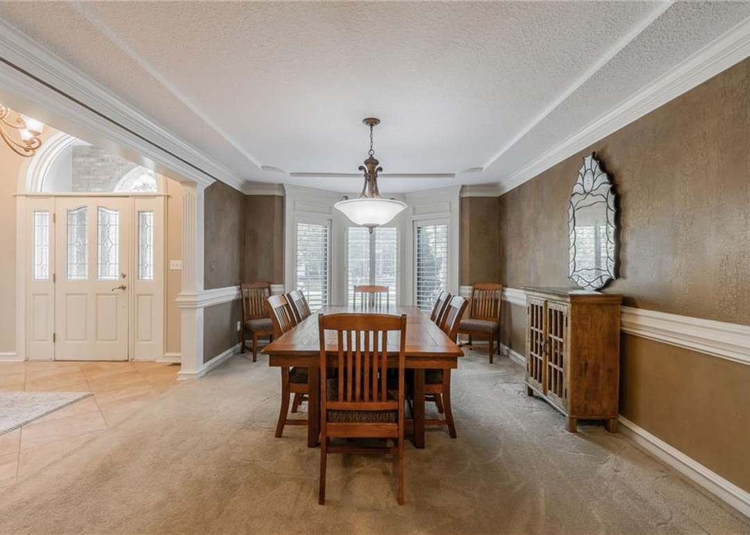 1105 Guinevere Drive — photo 14