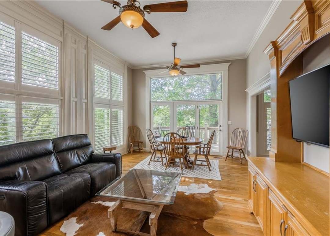 1105 Guinevere Drive — photo 19