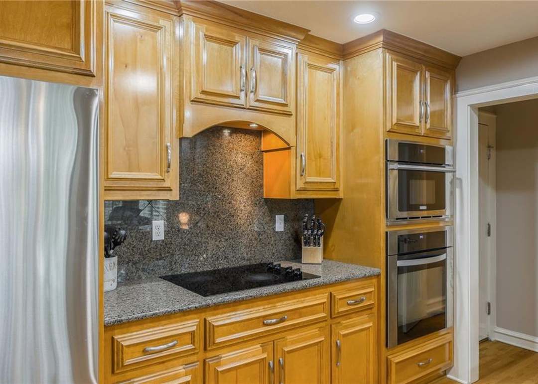 1105 Guinevere Drive — photo 22