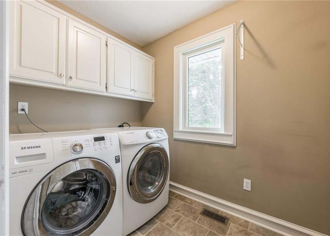 1105 Guinevere Drive — photo 24
