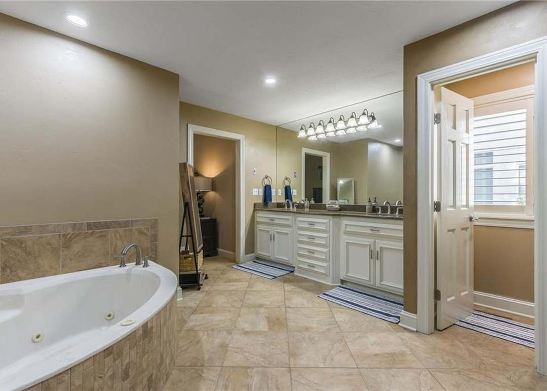 1105 Guinevere Drive — photo 29