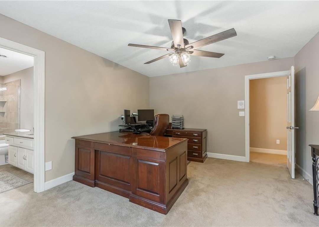 1105 Guinevere Drive — photo 34