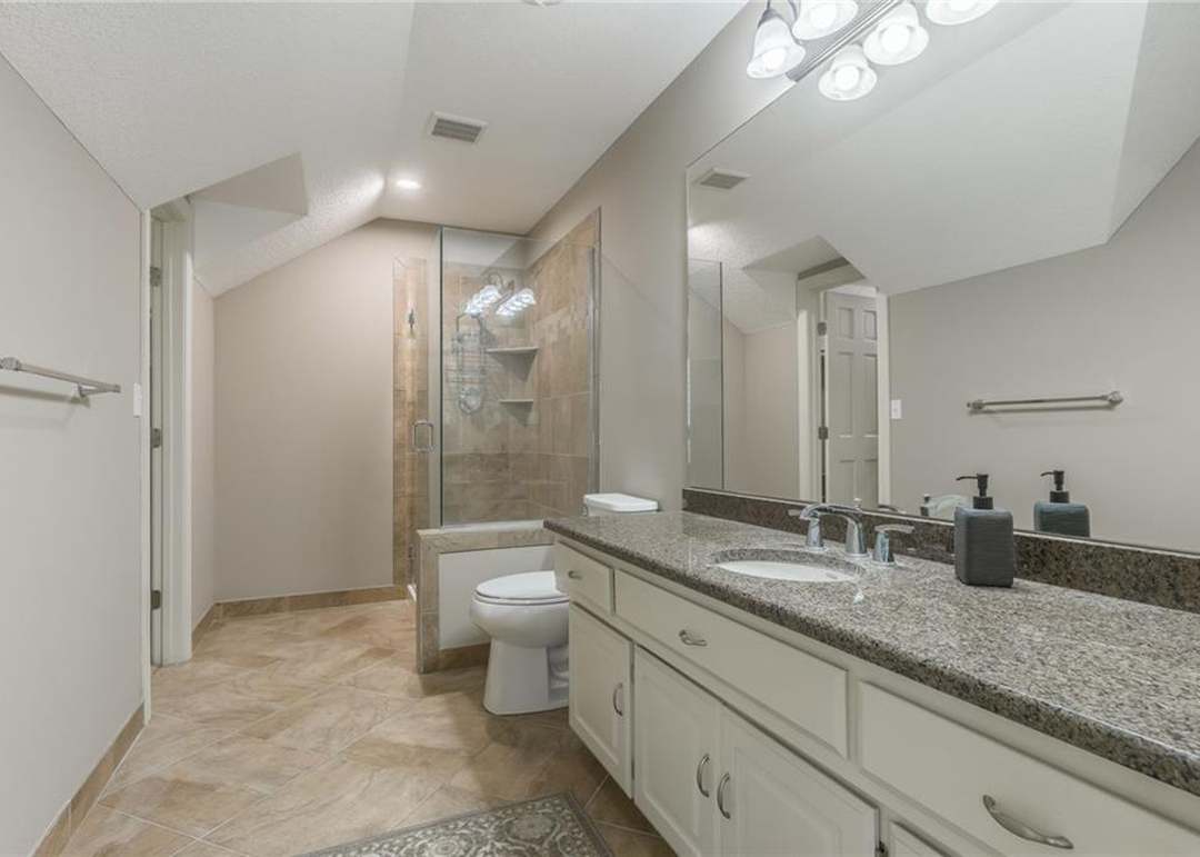 1105 Guinevere Drive — photo 35