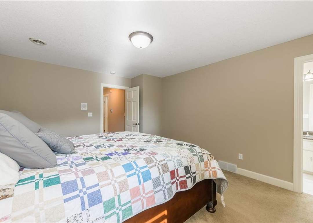 1105 Guinevere Drive — photo 37