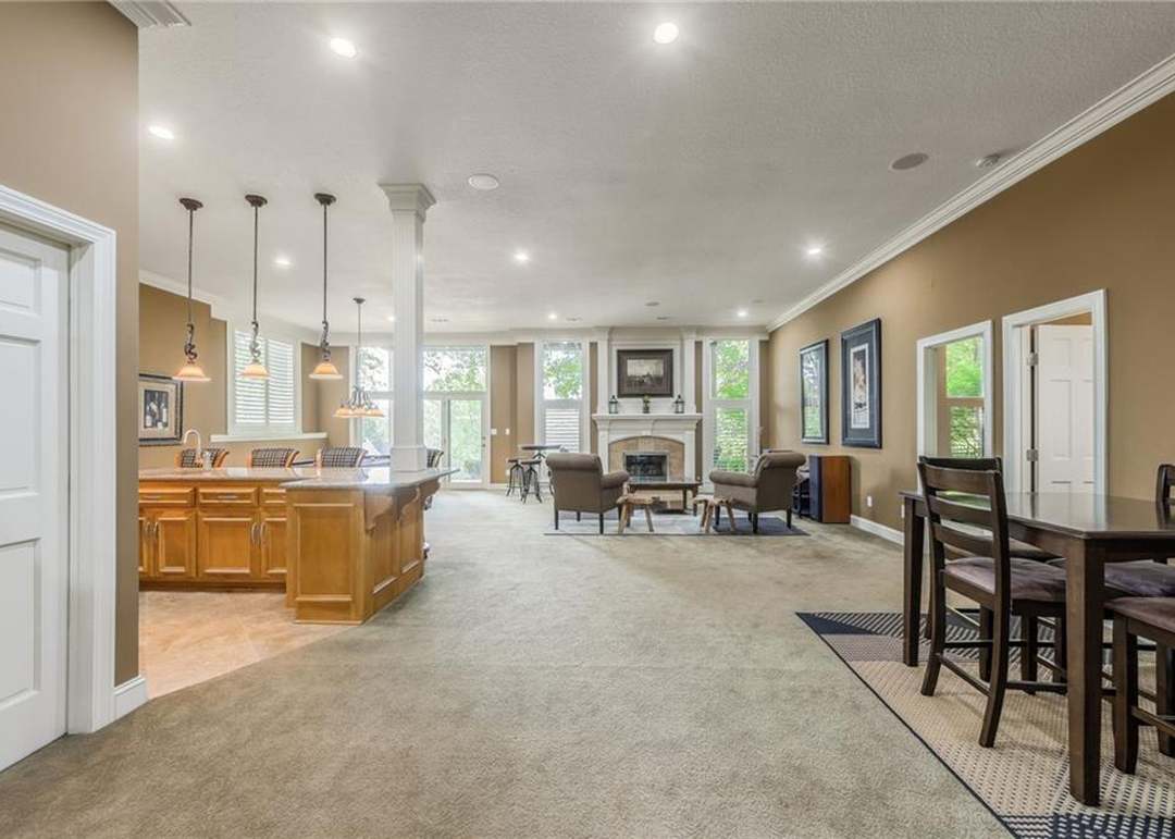 1105 Guinevere Drive — photo 40