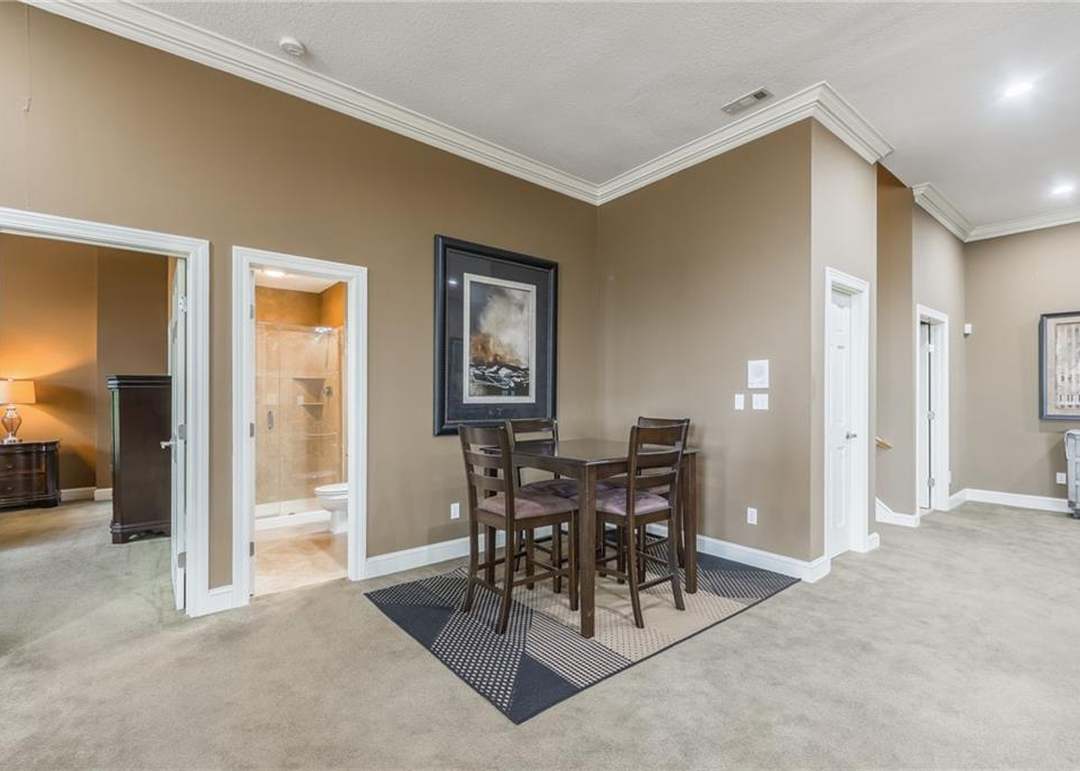1105 Guinevere Drive — photo 41
