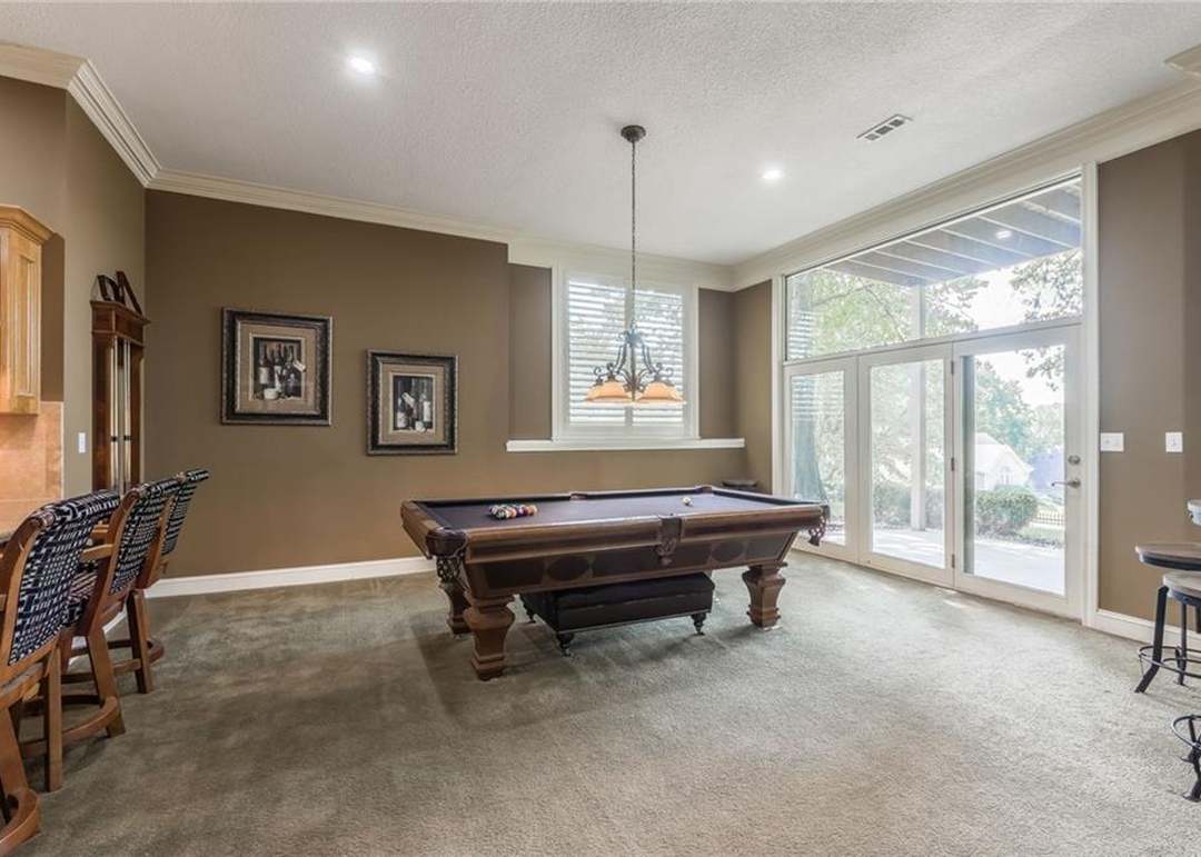 1105 Guinevere Drive — photo 42