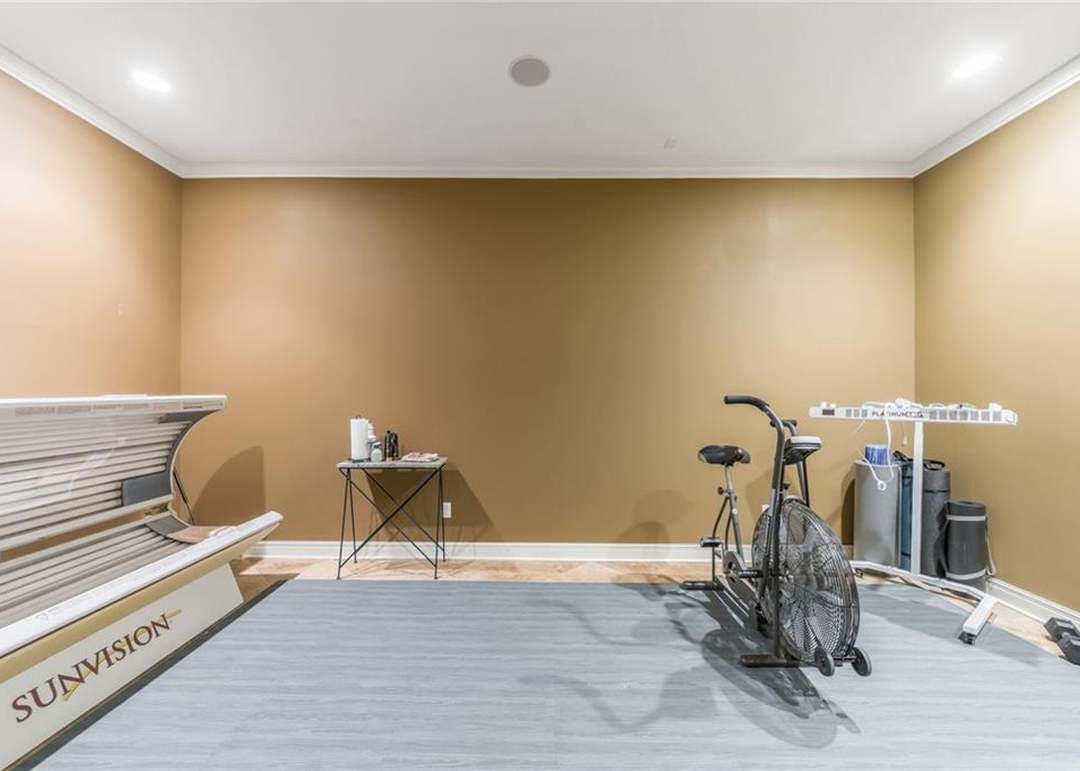 1105 Guinevere Drive — photo 49