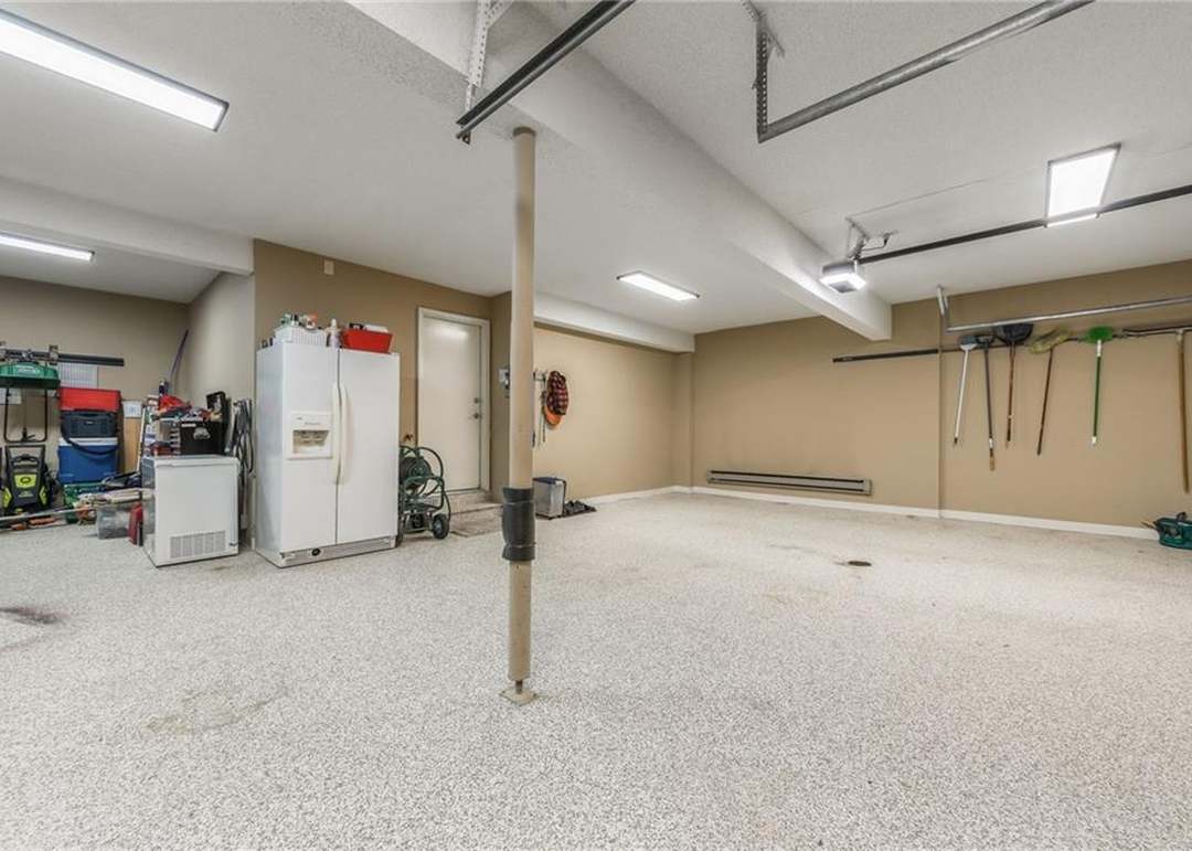 1105 Guinevere Drive — photo 52