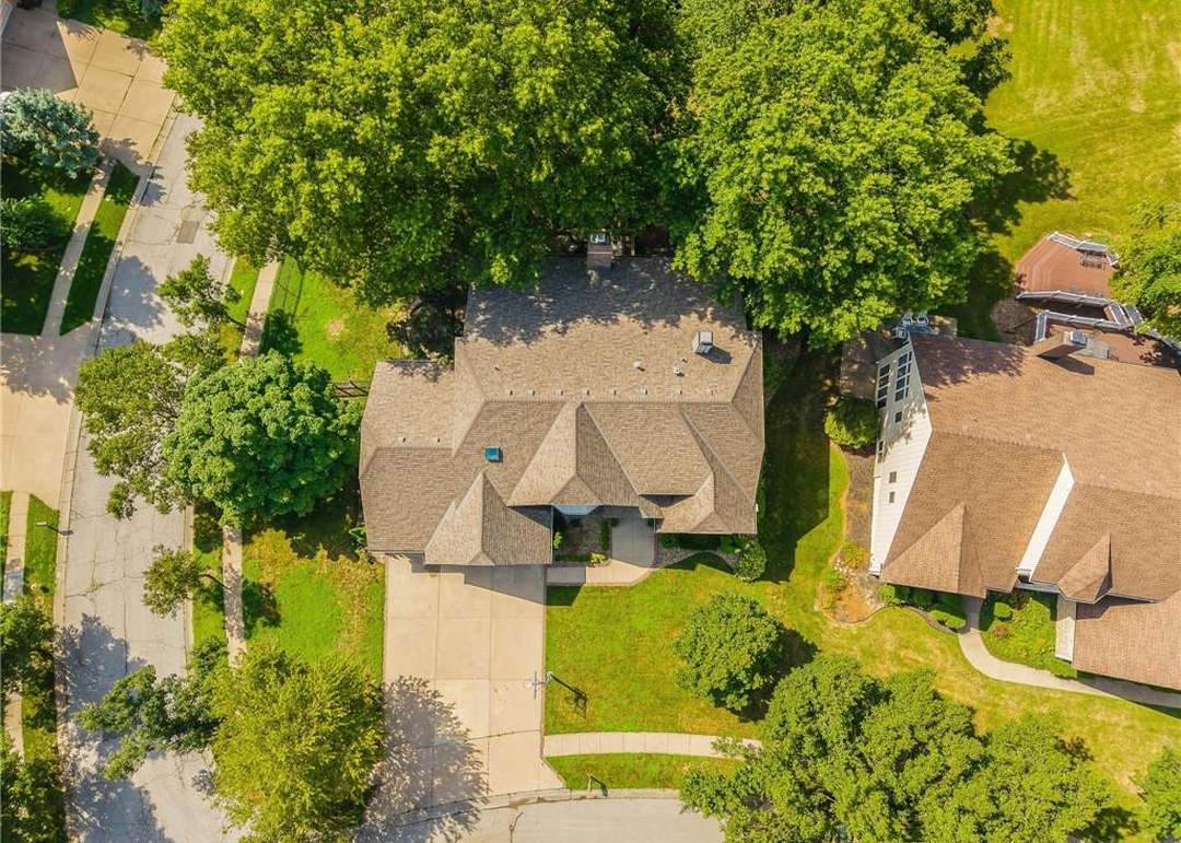 1105 Guinevere Drive — photo 63
