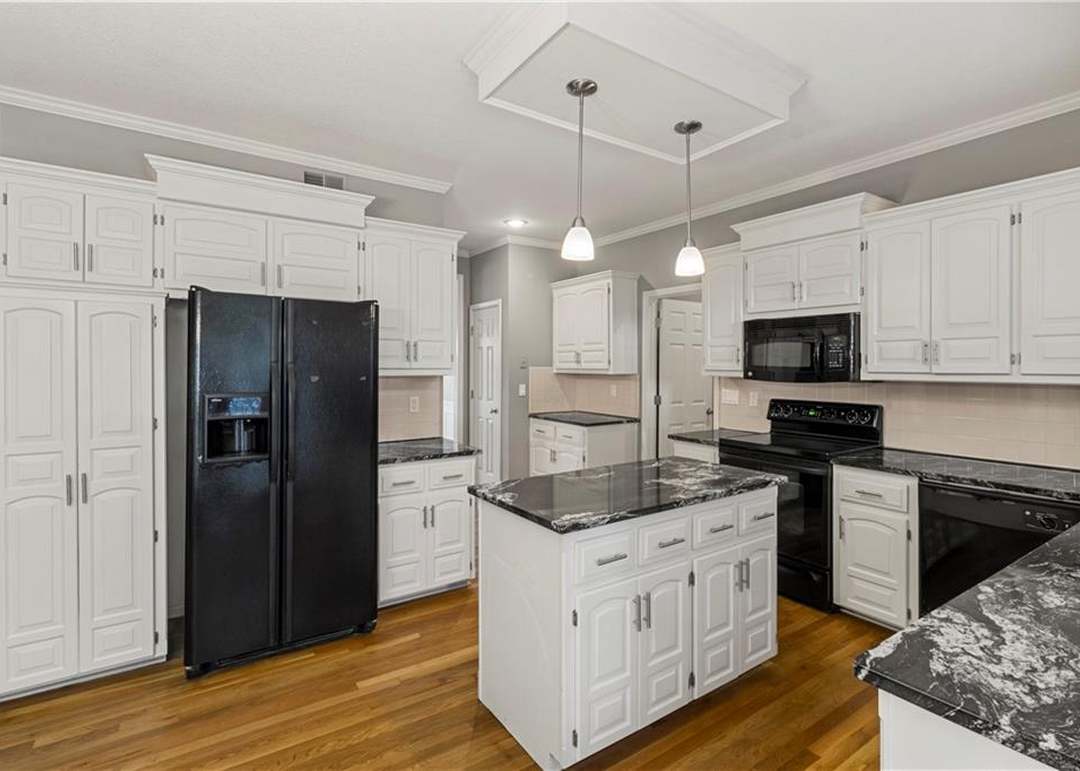 12904 Garnett Lane — photo 11