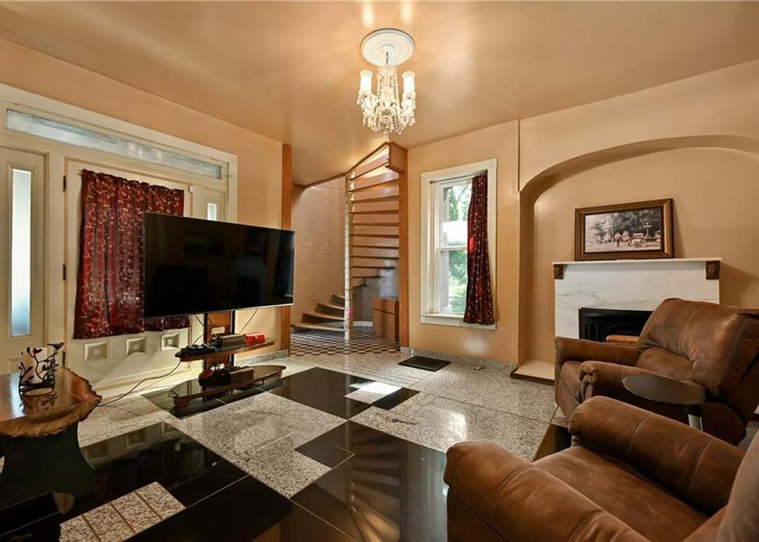 1837 Pendleton Avenue — photo 6