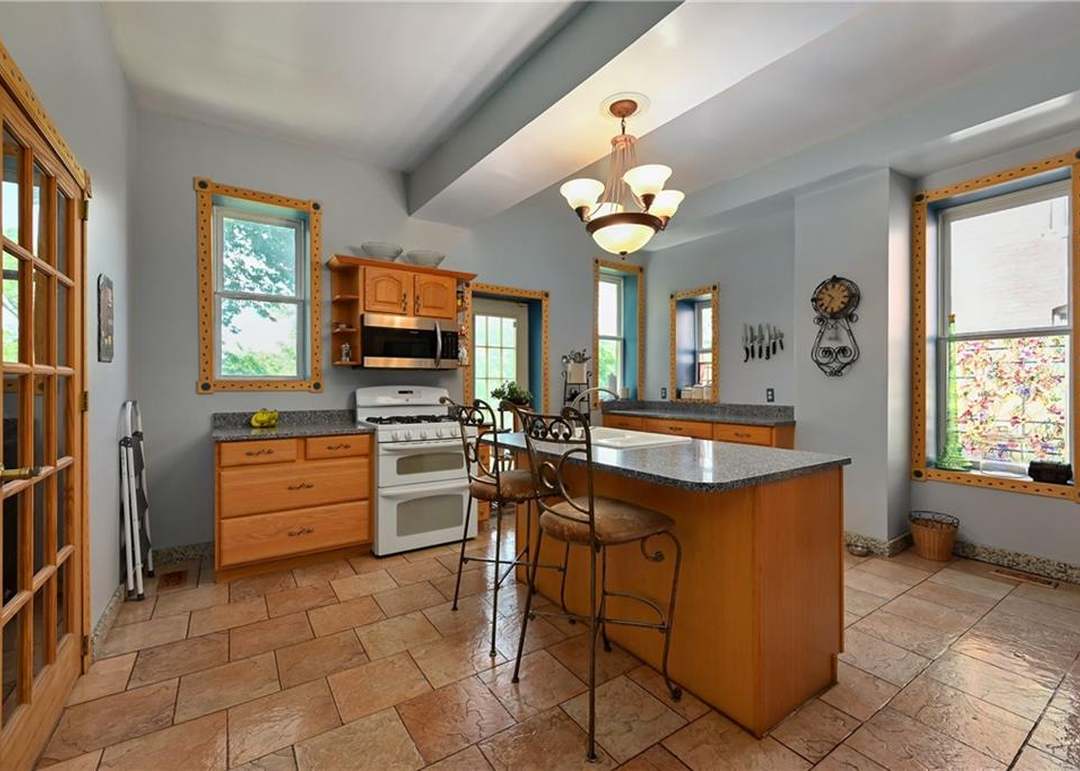1837 Pendleton Avenue — photo 13