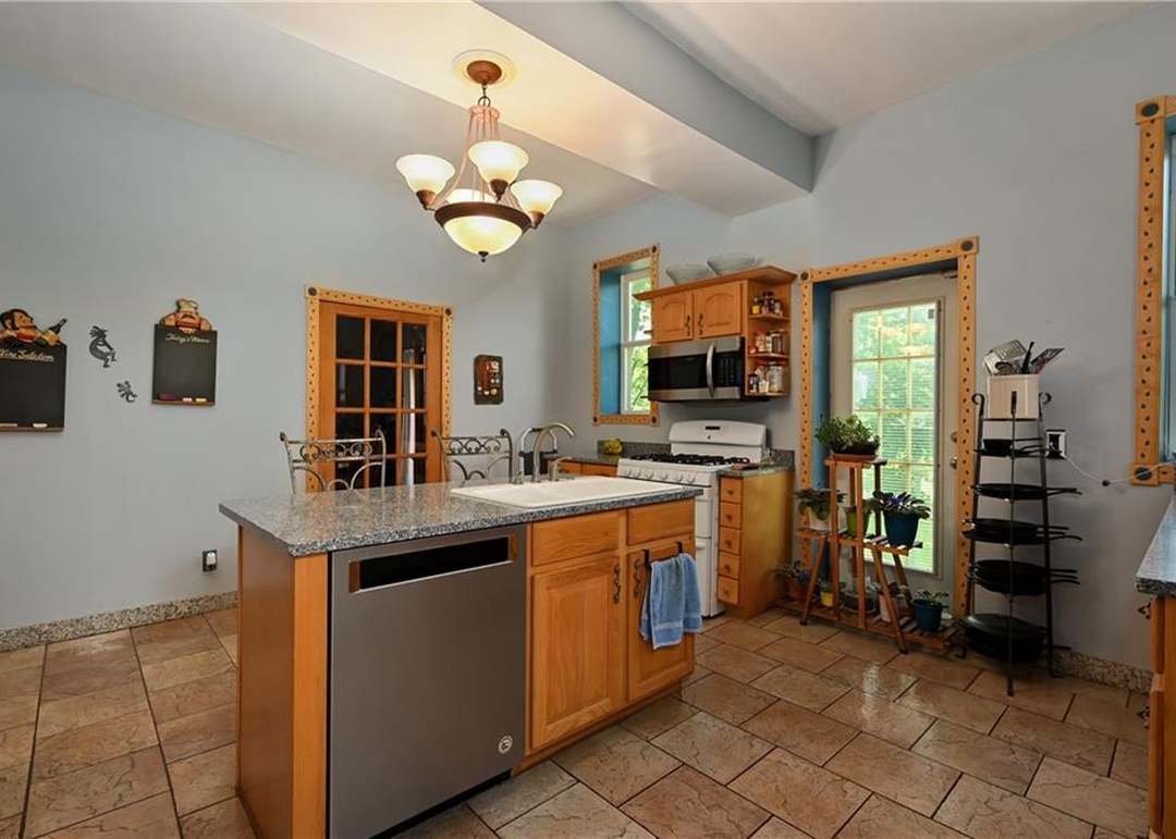 1837 Pendleton Avenue — photo 14