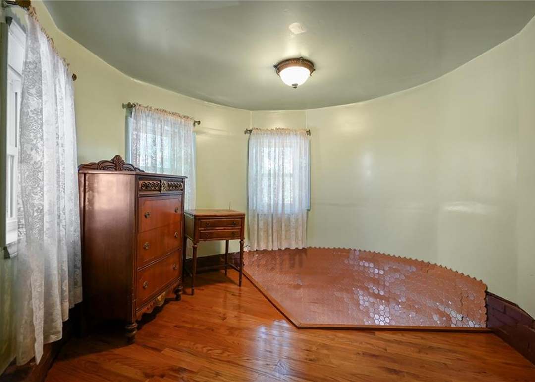 1837 Pendleton Avenue — photo 20