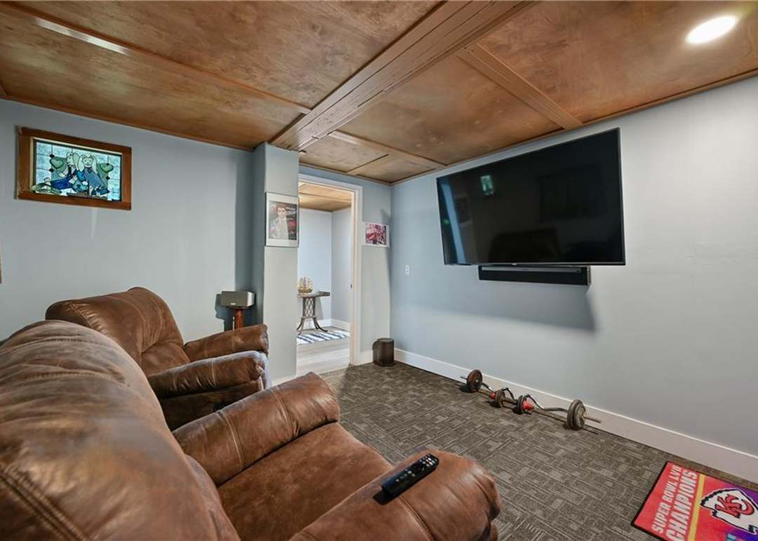 1837 Pendleton Avenue — photo 22