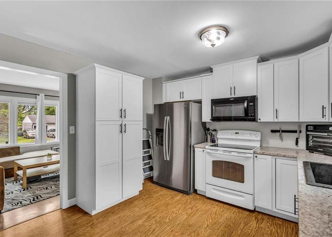 9206 Vaughn Avenue — photo 6