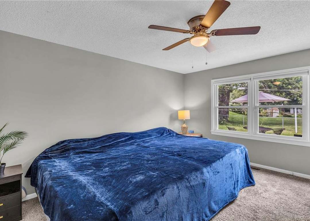 9206 Vaughn Avenue — photo 15