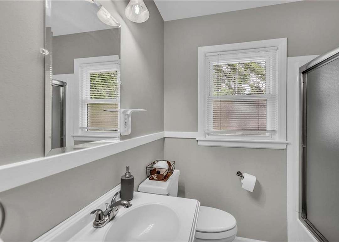 9206 Vaughn Avenue — photo 21