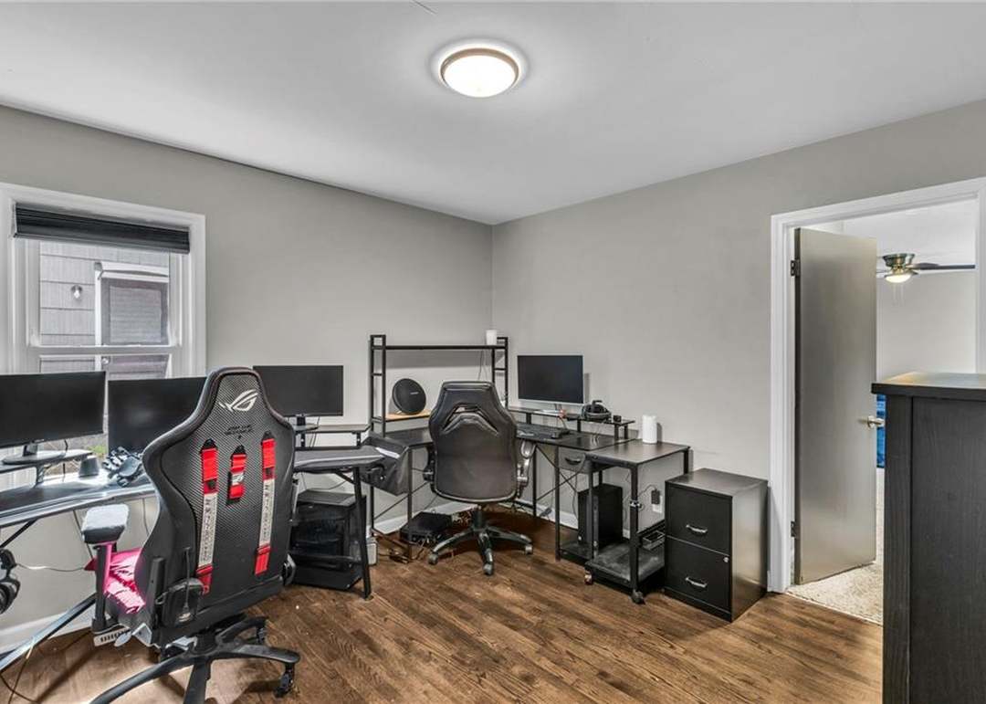9206 Vaughn Avenue — photo 22