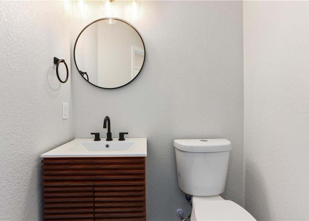 504 Buena Vista Drive — photo 14