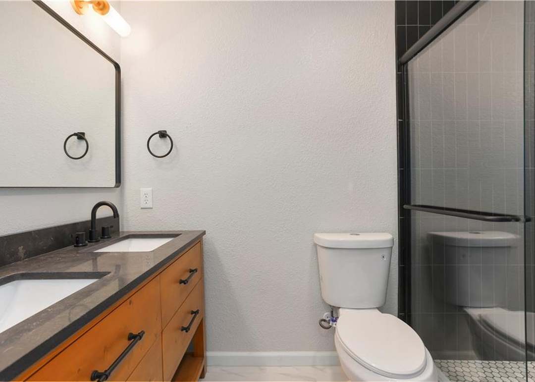 504 Buena Vista Drive — photo 18
