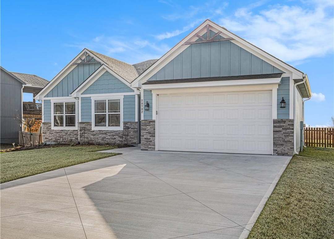 20702 Copper Creek Drive — photo 9
