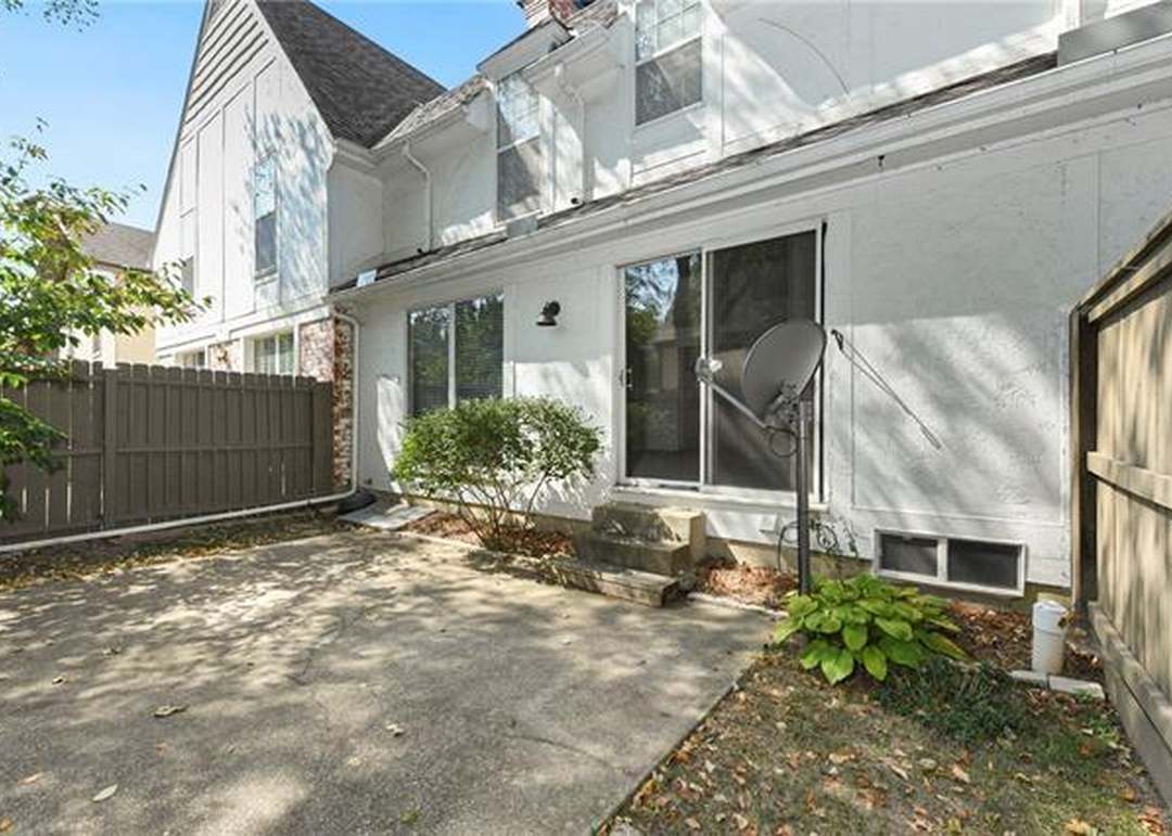 10221 ROBINSON Street — photo 28