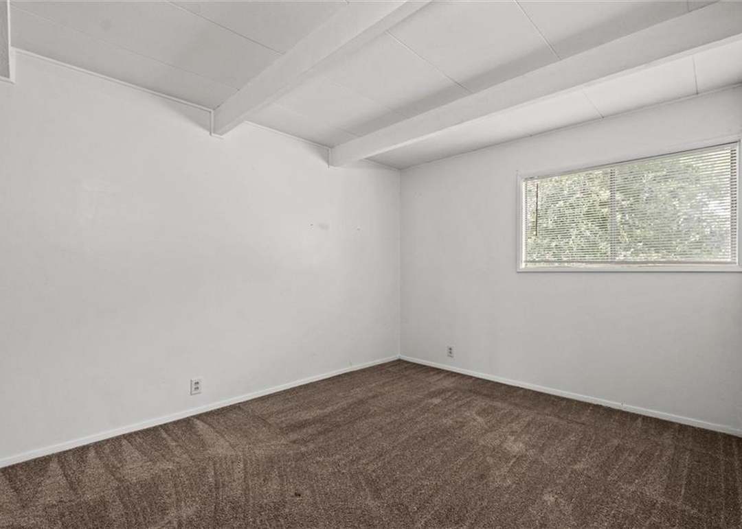 906 N 70th Street — photo 23