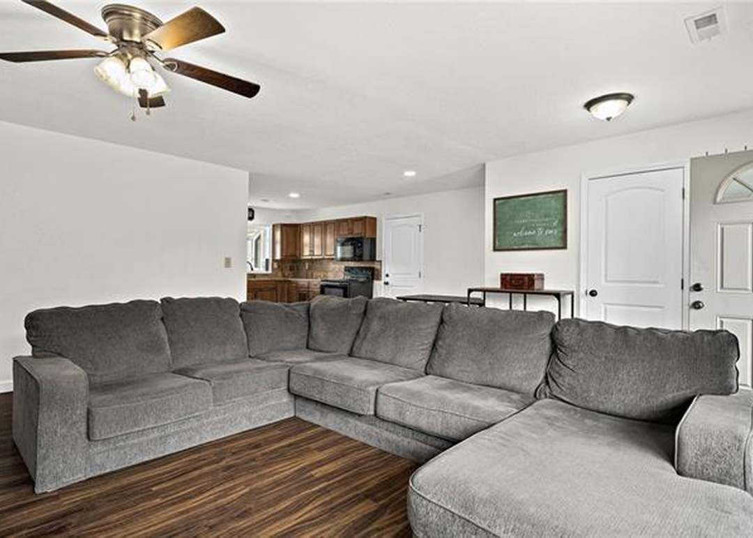 106 N Pine Street — photo 21