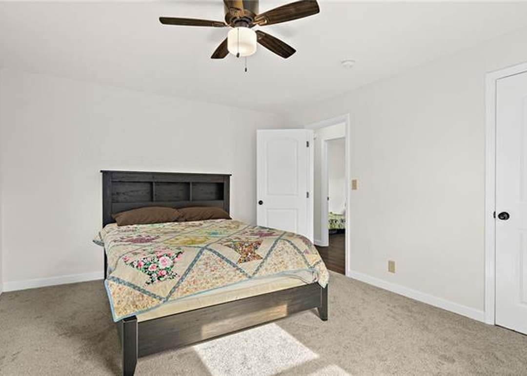 106 N Pine Street — photo 30