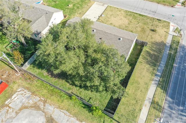 106 N Pine Street — photo 46