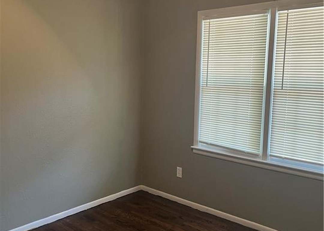 11910 Fremont Avenue — photo 4