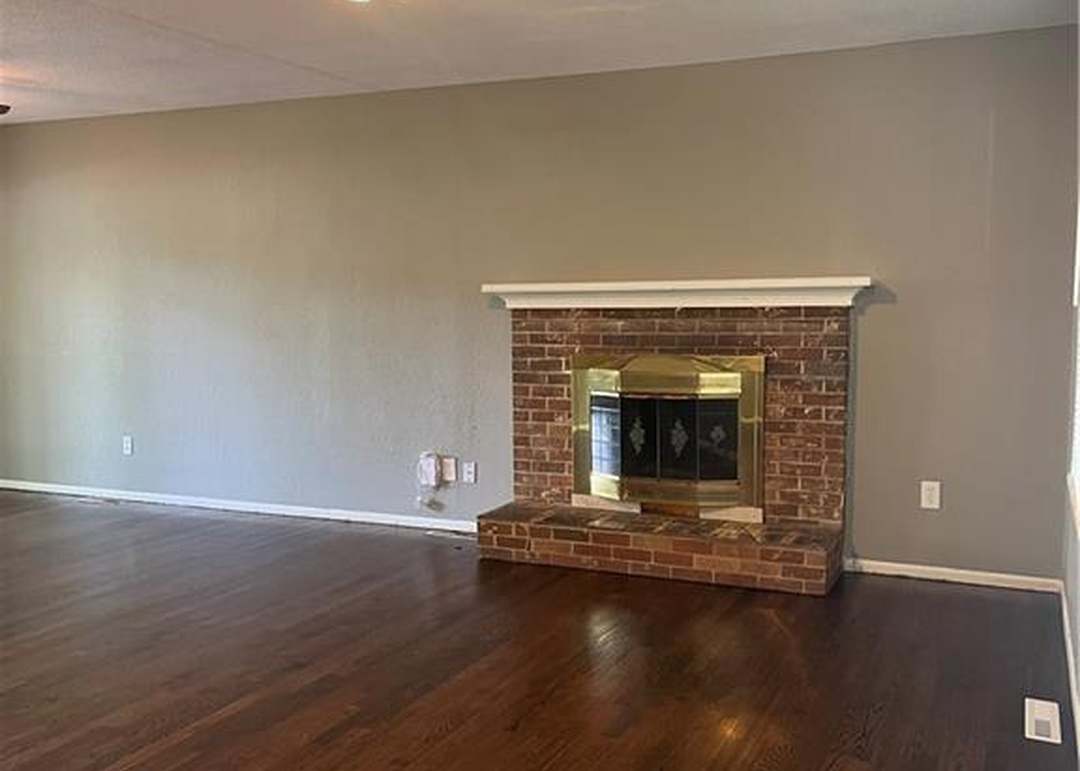 11910 Fremont Avenue — photo 6