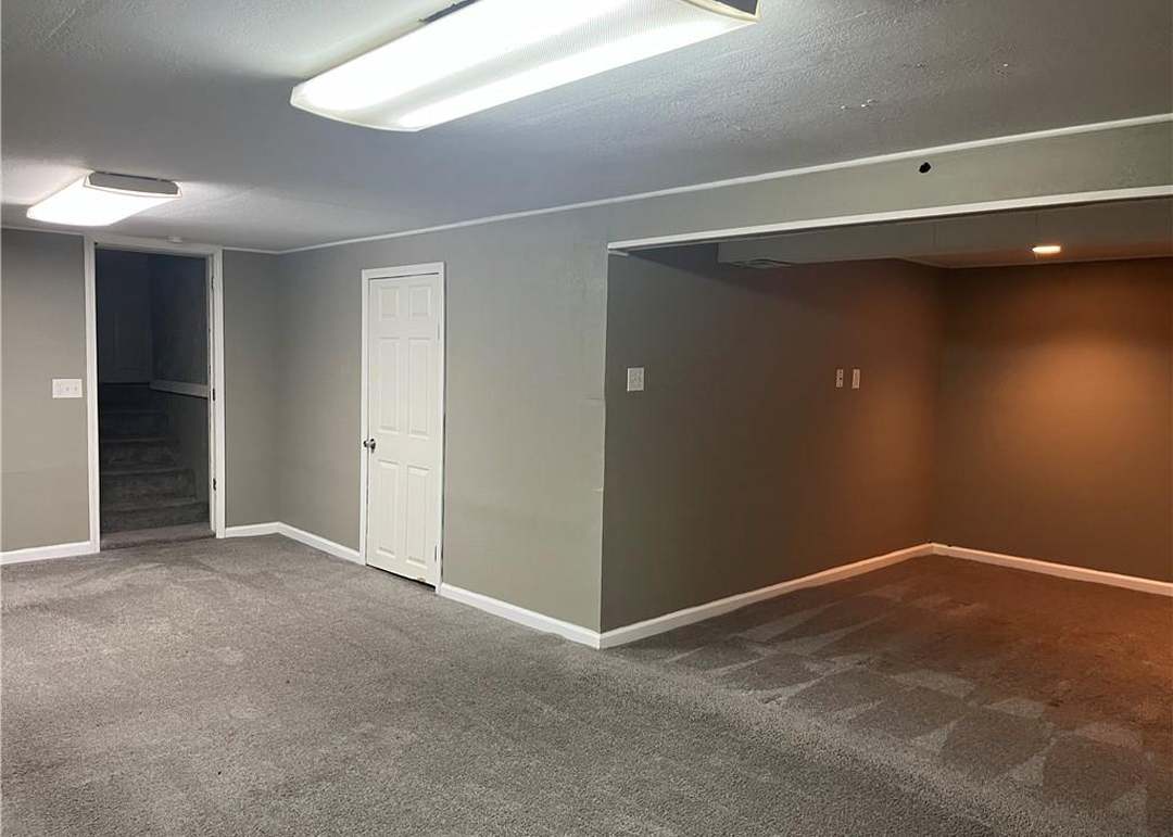 11910 Fremont Avenue — photo 12