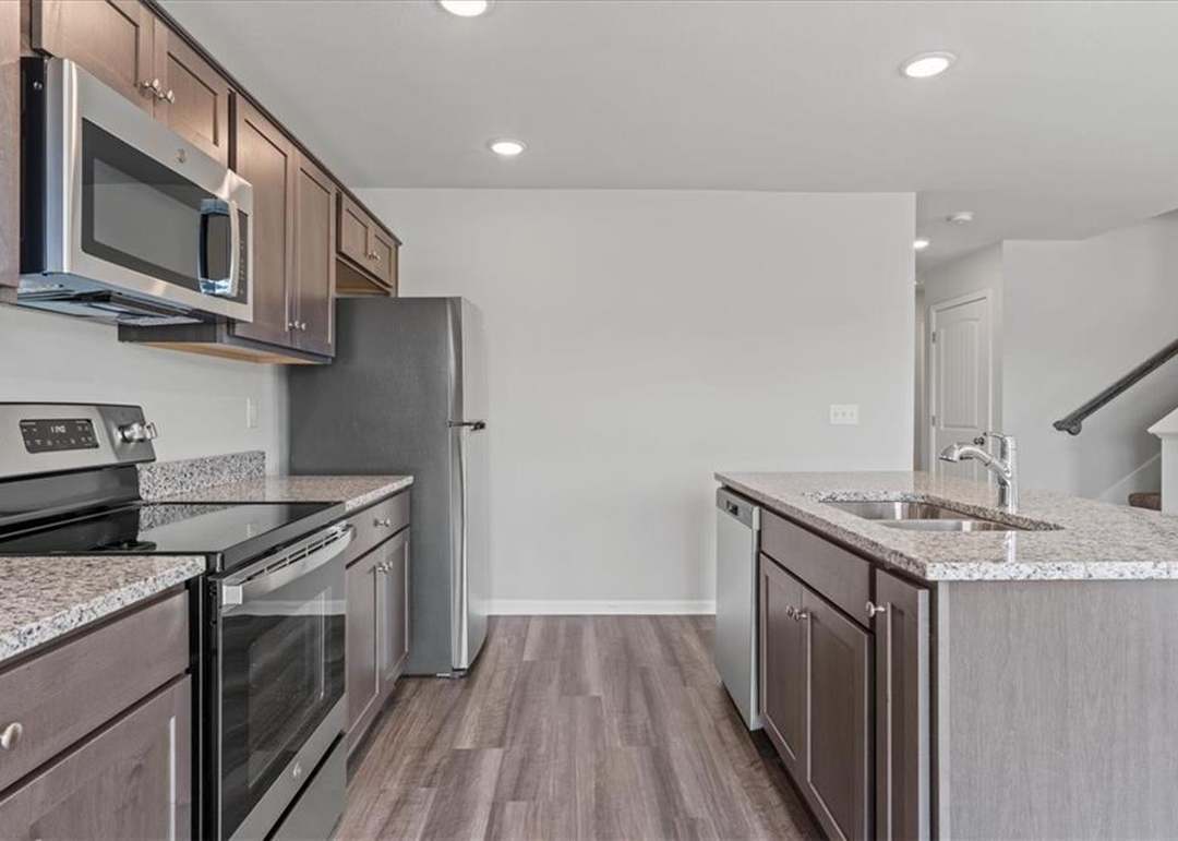 827 Shane Court — photo 4