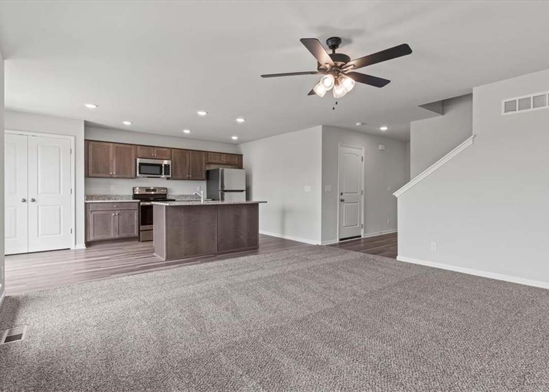 827 Shane Court — photo 10