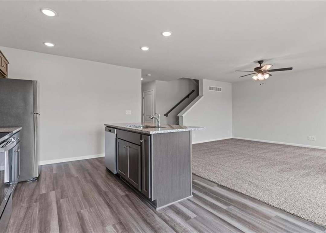 827 Shane Court — photo 14