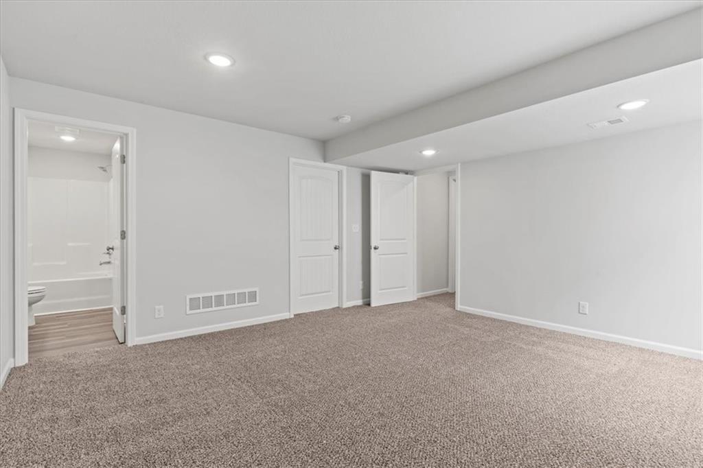 827 Shane Court — photo 23