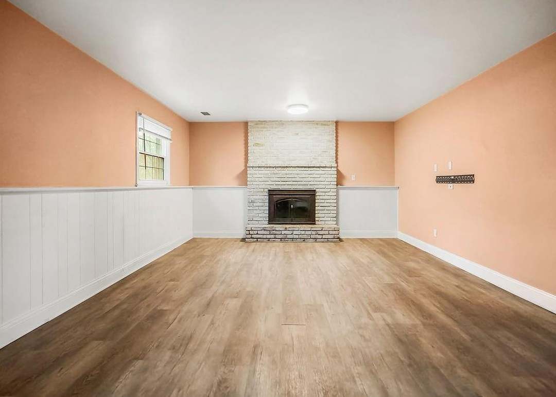 10513 Mersington Avenue — photo 3