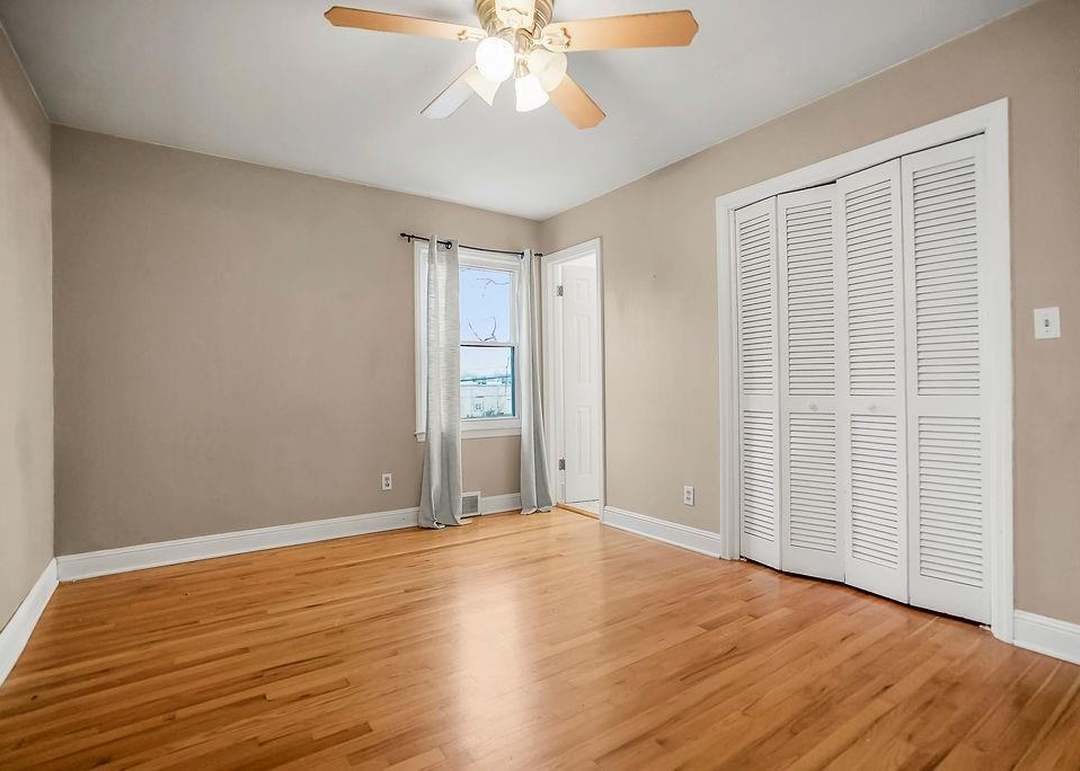 10513 Mersington Avenue — photo 7