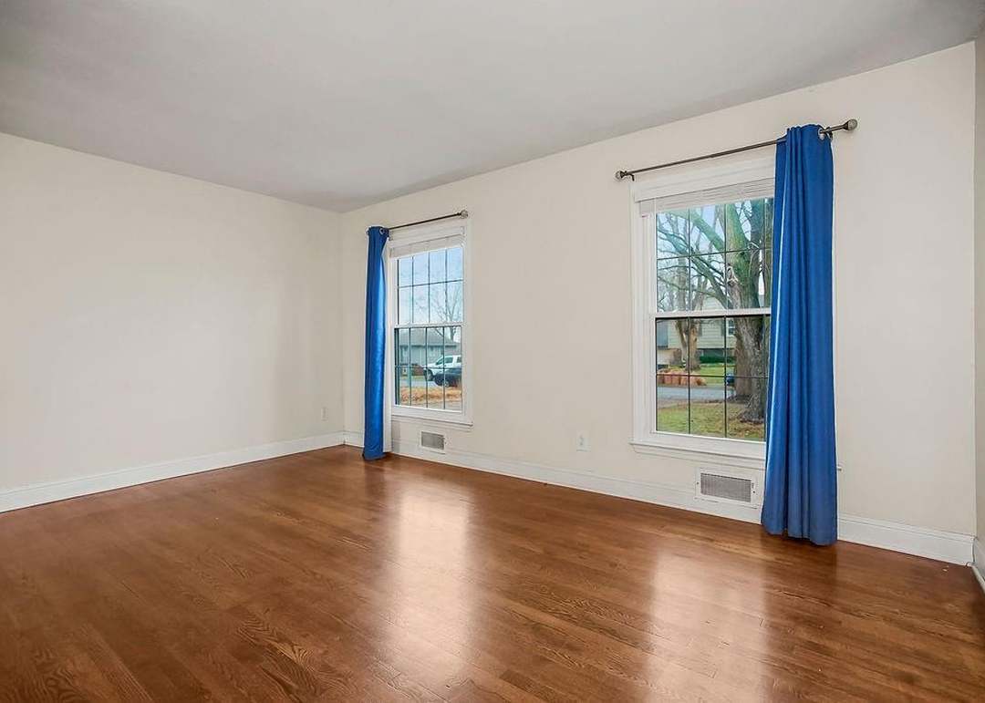 10513 Mersington Avenue — photo 10