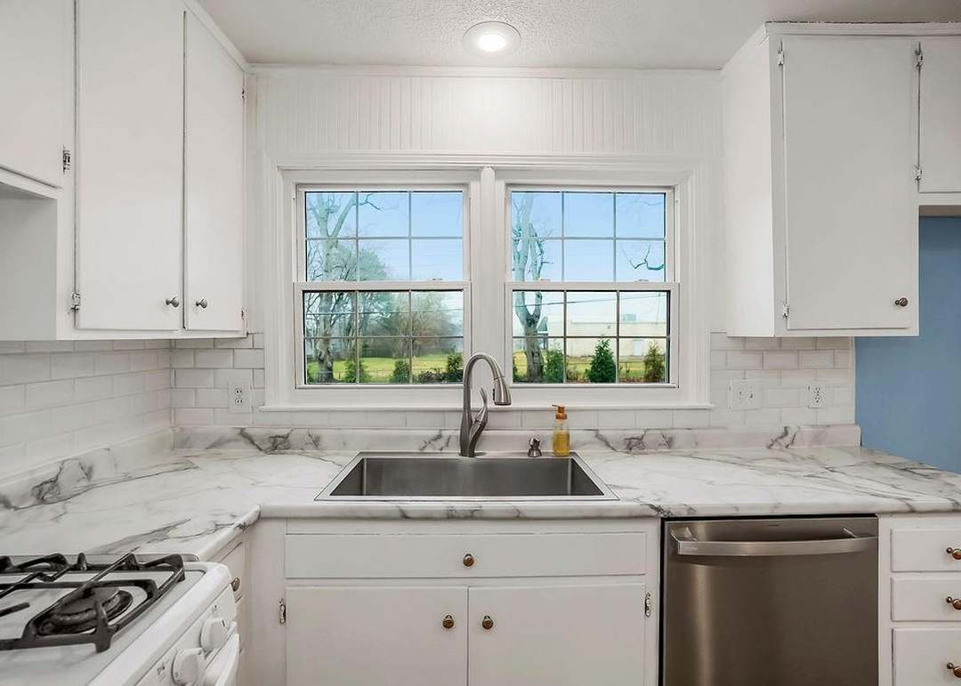 10513 Mersington Avenue — photo 14
