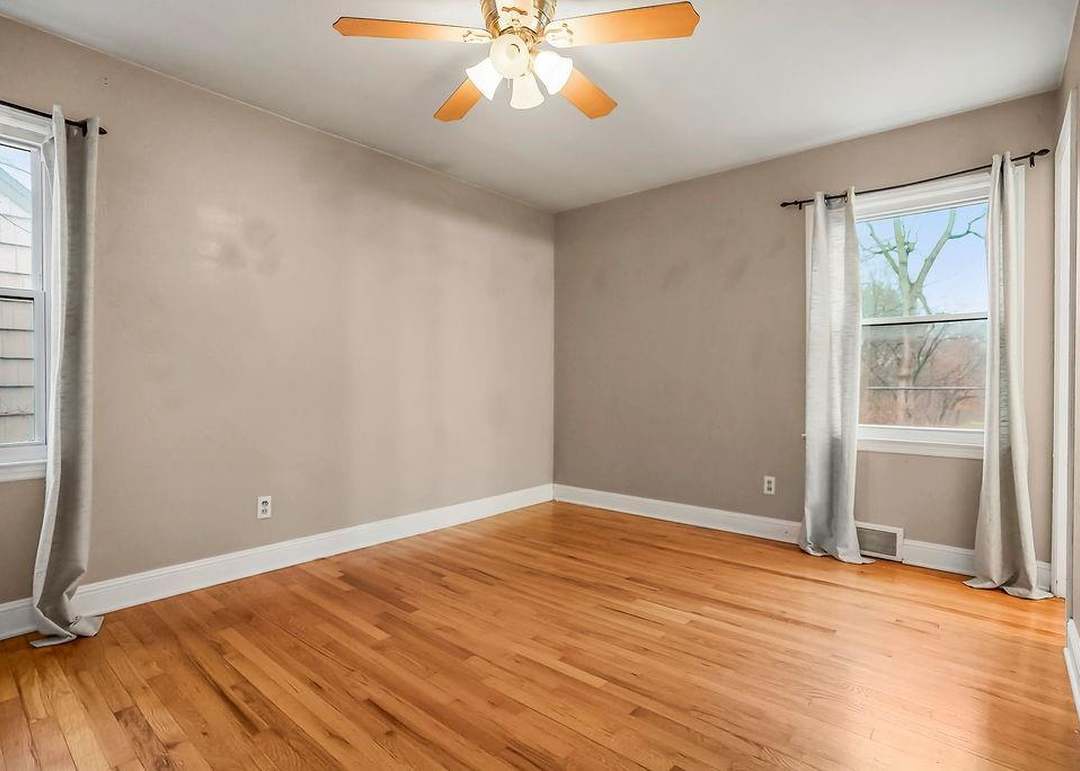10513 Mersington Avenue — photo 16