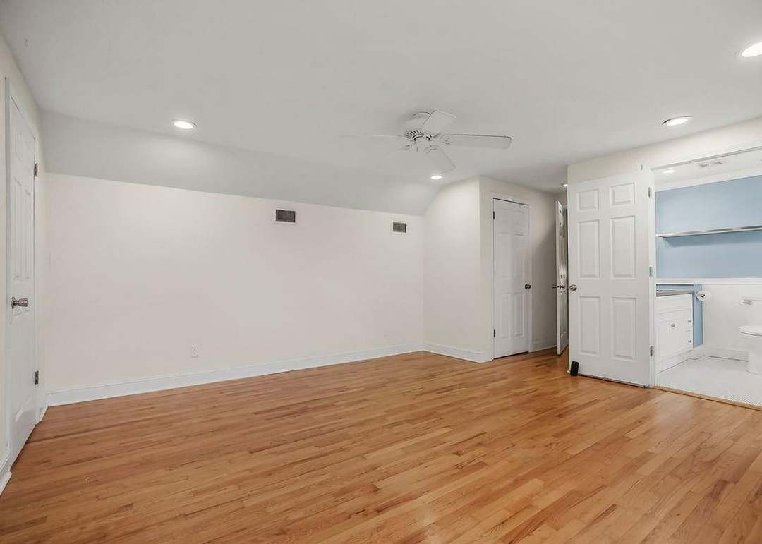 10513 Mersington Avenue — photo 19