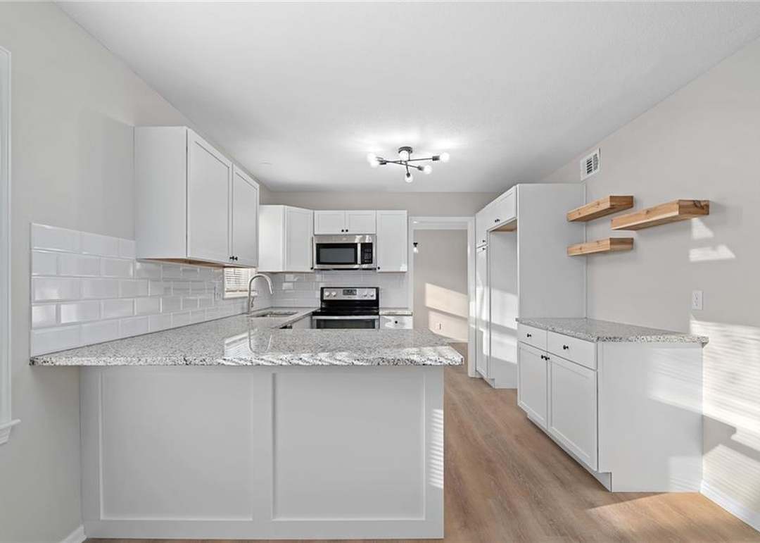 10708 Fremont Avenue — photo 6