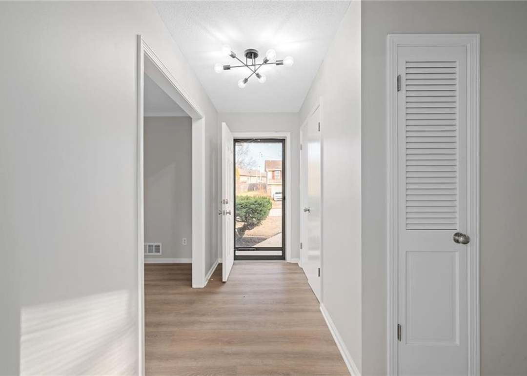 10708 Fremont Avenue — photo 9