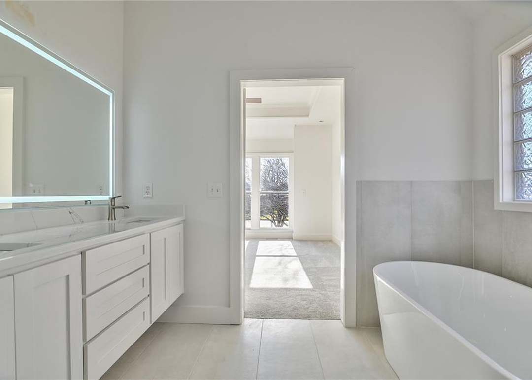 10727 W 132nd Place — photo 7